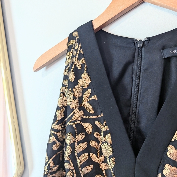 Carmen Marc Valvo Maxi Dress in Gold and Black Sz. 4 - Picture 4 of 9